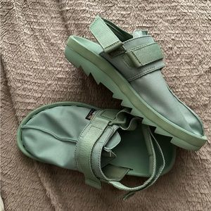 Reebok Beatnik Slides/Clogs